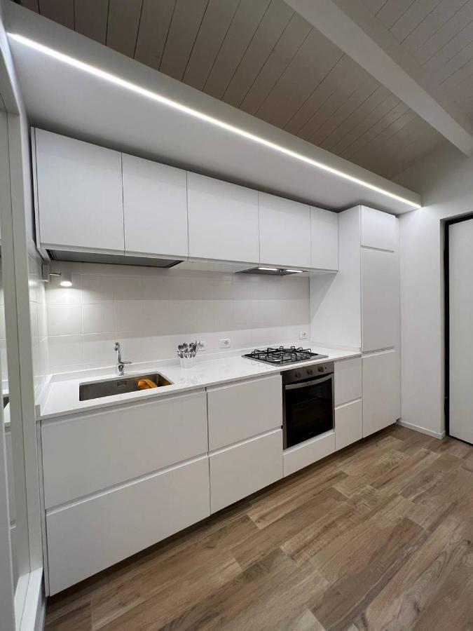 Casa Klimt Vicinissima Al Mare Parcheggio Privato Gratuito Se Disponibile Leilighet Pescara Eksteriør bilde