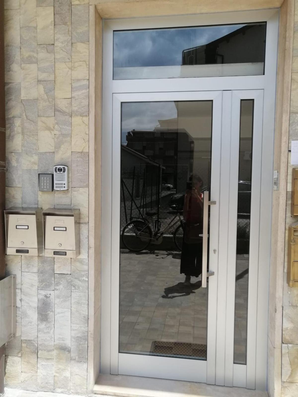 Casa Klimt Vicinissima Al Mare Parcheggio Privato Gratuito Se Disponibile Leilighet Pescara Eksteriør bilde
